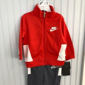 Nike 2 piece set
